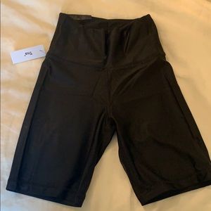 Aritizia TNA Atmosphere Short 7”